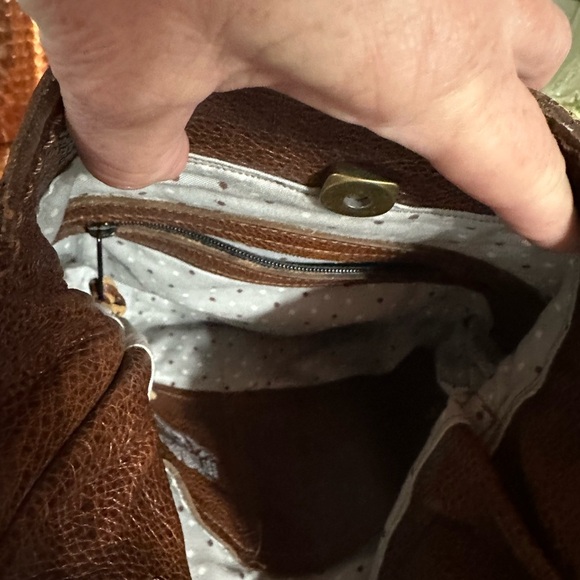 Madrid crossbody in peony print  with Vintage Clasp by urban gypsy - Picture 4 of 12